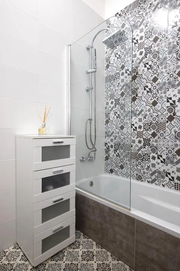 Cozy 3Bedrooms Steps From Sliema Seafront Asco1-1 0*,  Malta